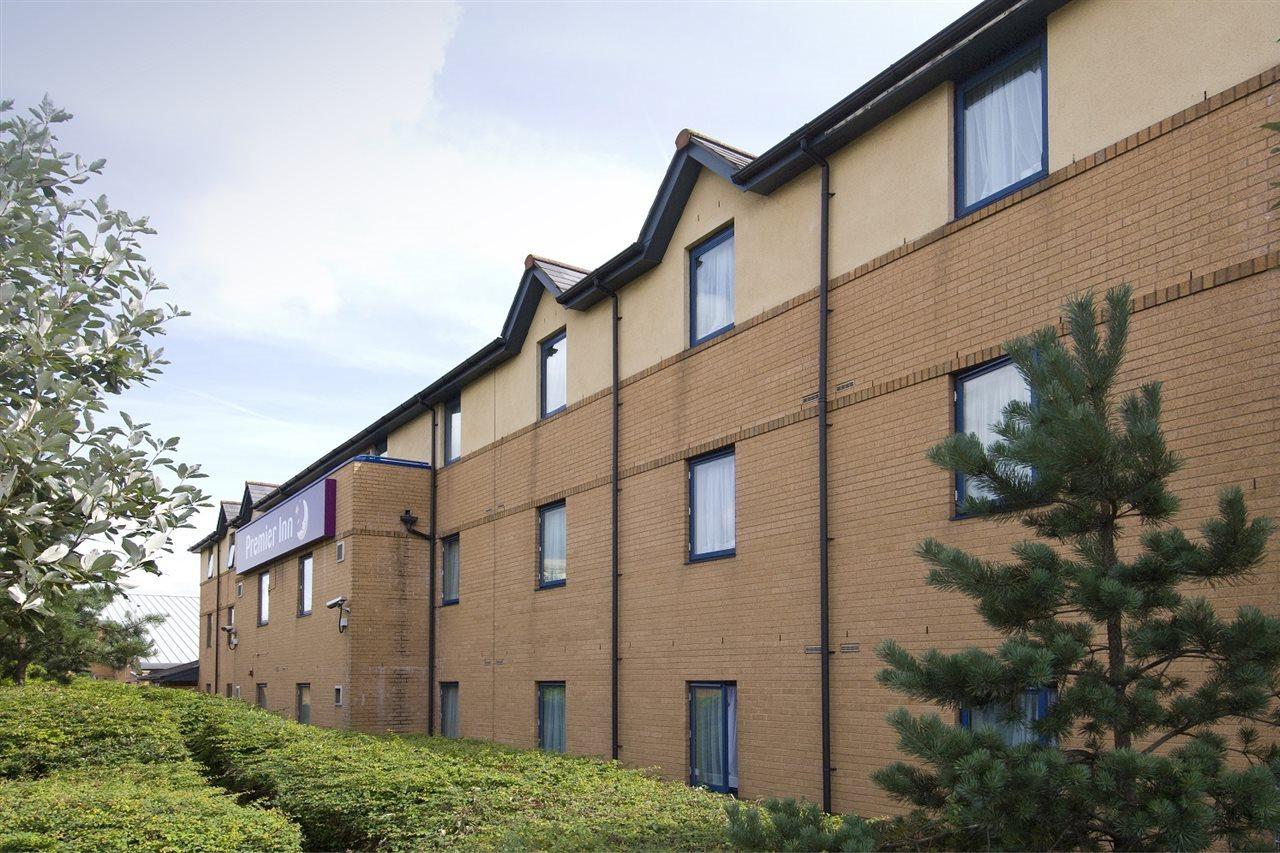 Premier Inn Bristol Filton Exteriör bild